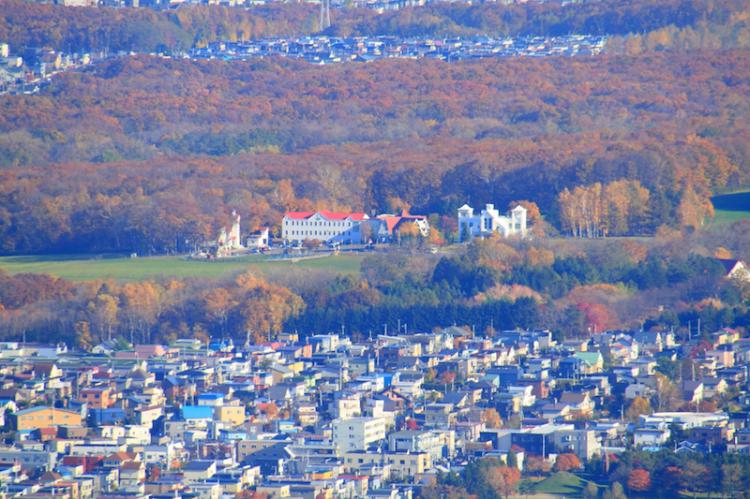 가을 모이와산에서 보이는 히츠지가오카 전망대